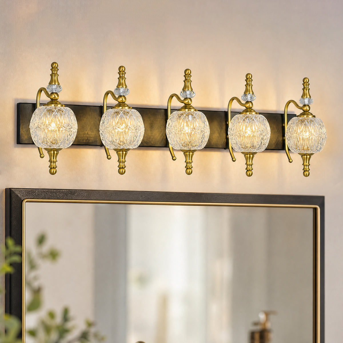 Classic Vintage Round Textured Glass Bathroom Vanity Light